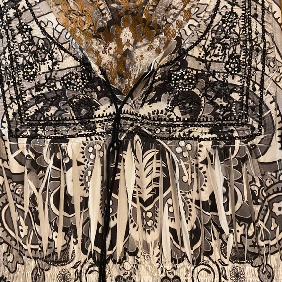 Unity Dress - Picture 2 of 8